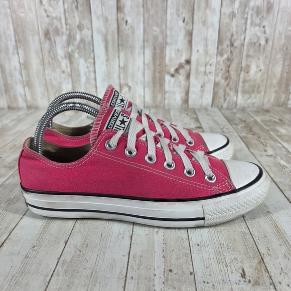 Converse Chuck‎ Taylor All Star Low Top Pink Canvas Sneakers Shoes Womens 8 - Picture 1 of 8